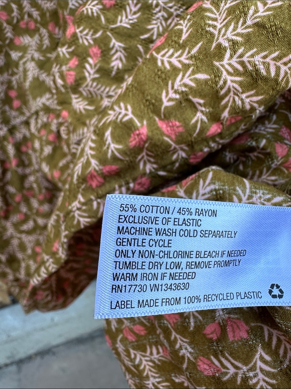 Universal Thread Tan w Pink and Cream Floral - Picture 3 of 4